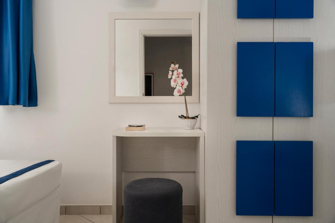 Hotel Embassy Riccione Luaran gambar