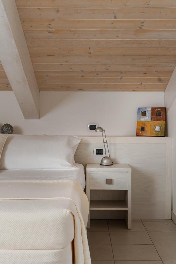 Hotel Embassy Riccione Luaran gambar