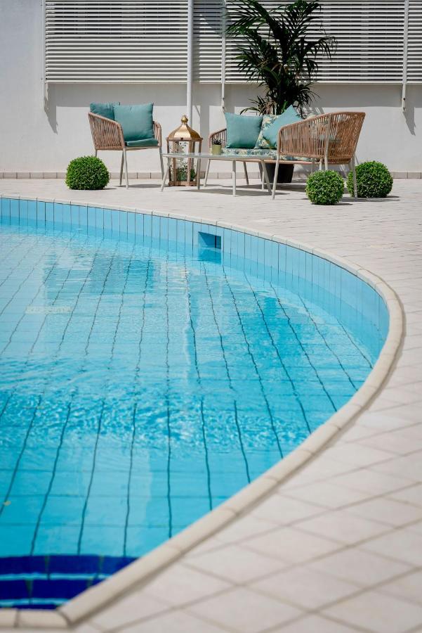 Hotel Embassy Riccione Luaran gambar