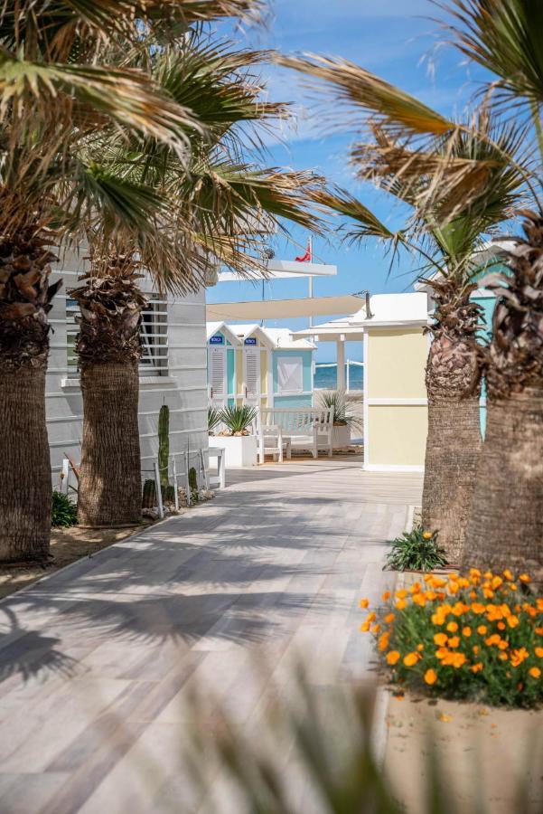 Hotel Embassy Riccione Luaran gambar
