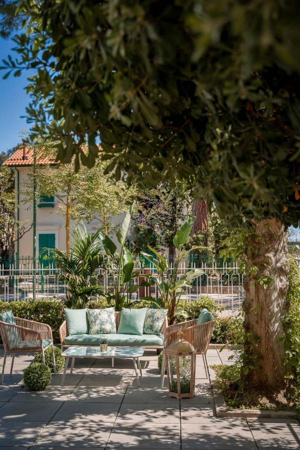 Hotel Embassy Riccione Luaran gambar