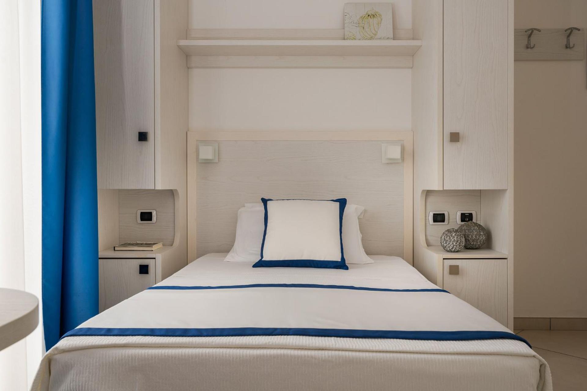 Hotel Embassy Riccione Luaran gambar