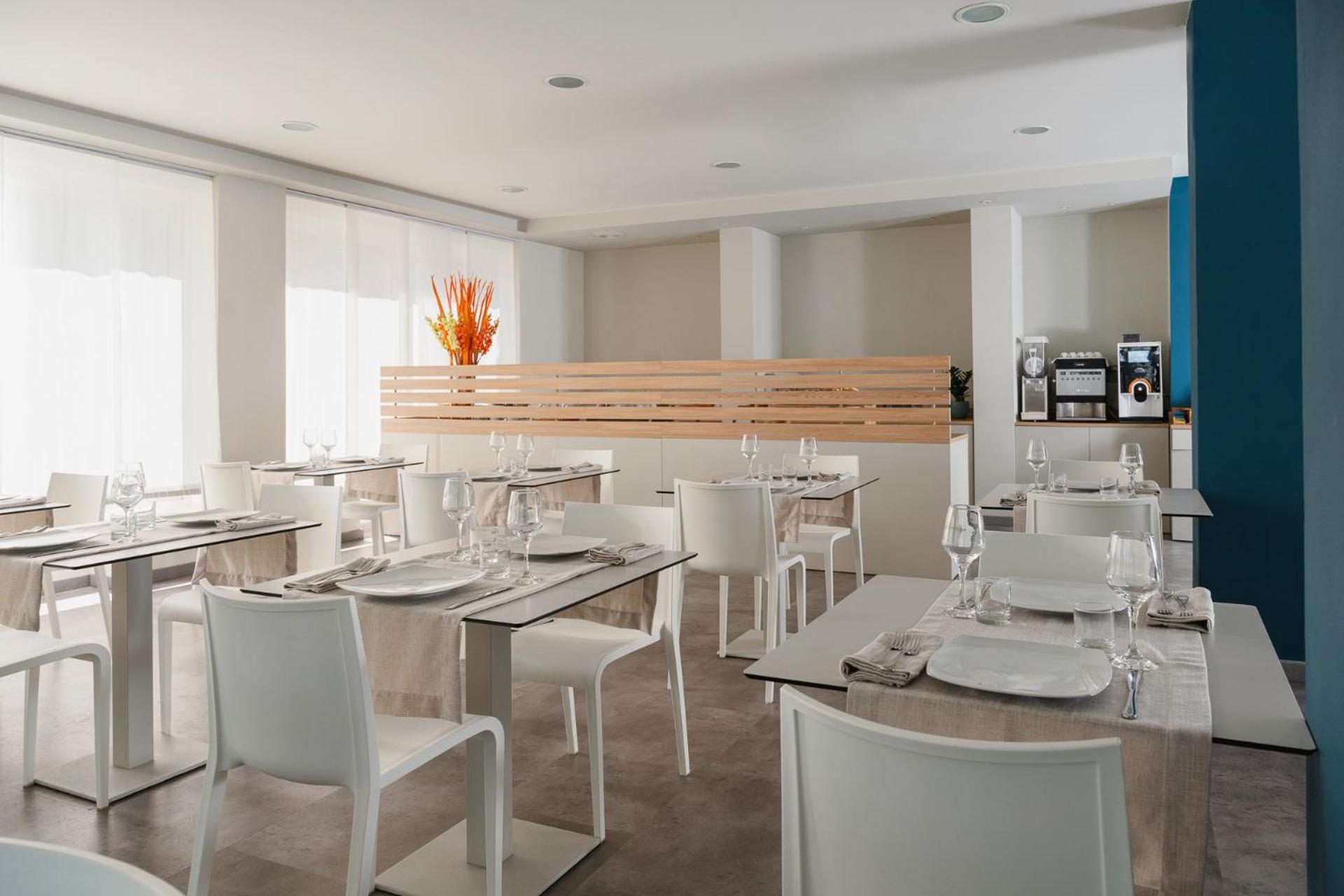 Hotel Embassy Riccione Luaran gambar