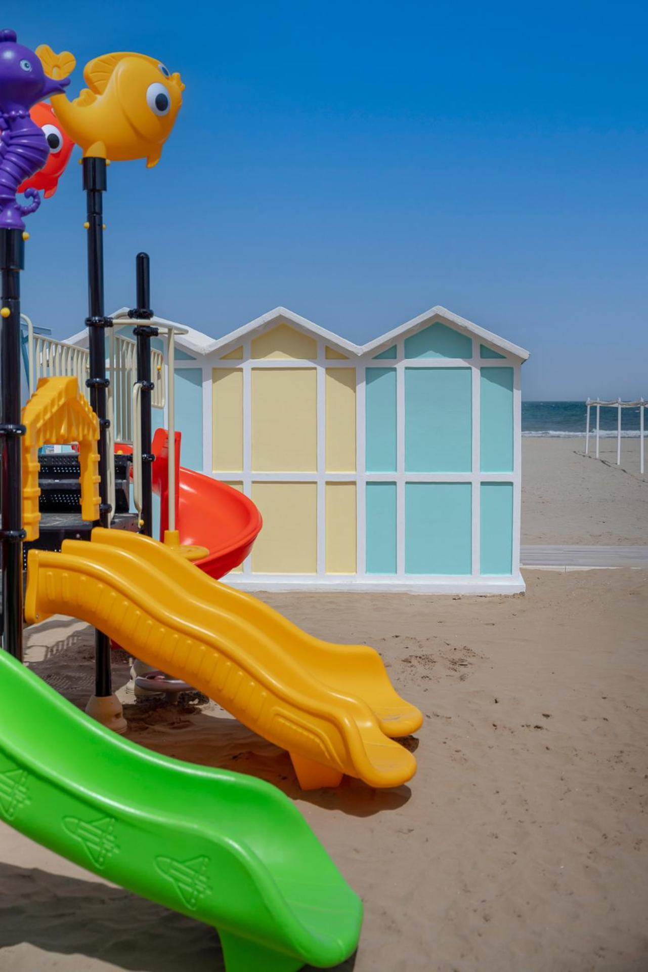 Hotel Embassy Riccione Luaran gambar