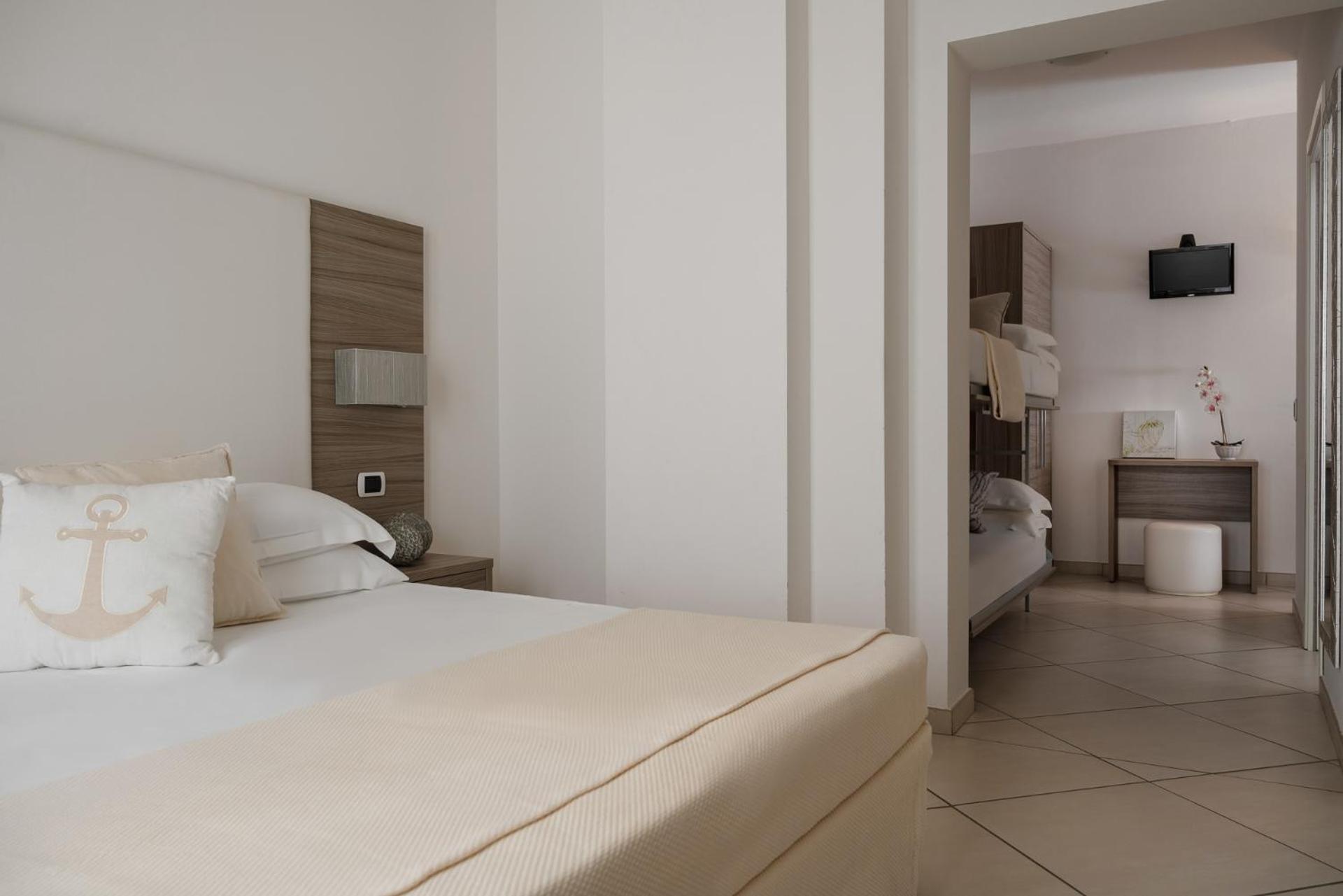 Hotel Embassy Riccione Luaran gambar