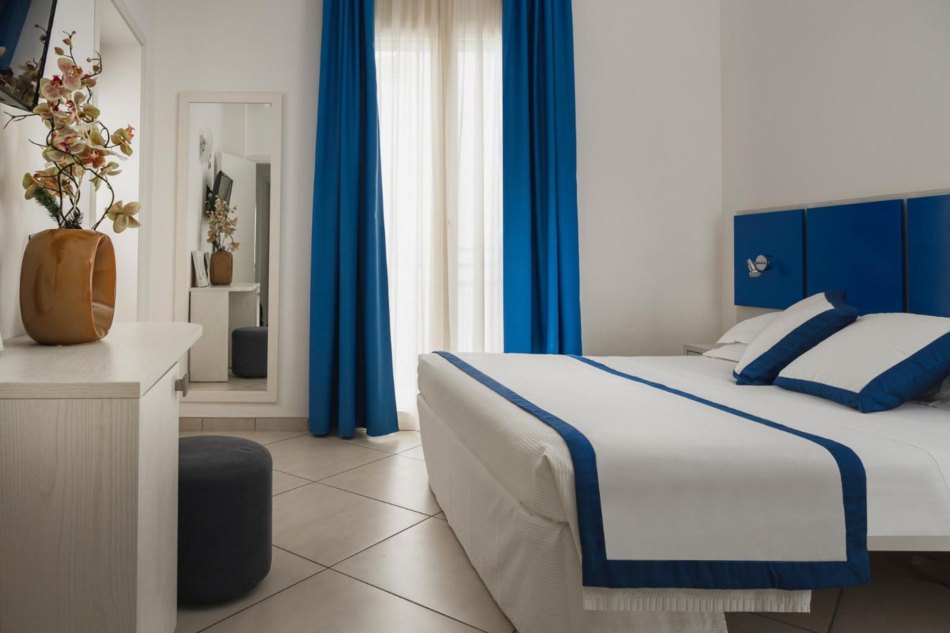 Hotel Embassy Riccione Luaran gambar