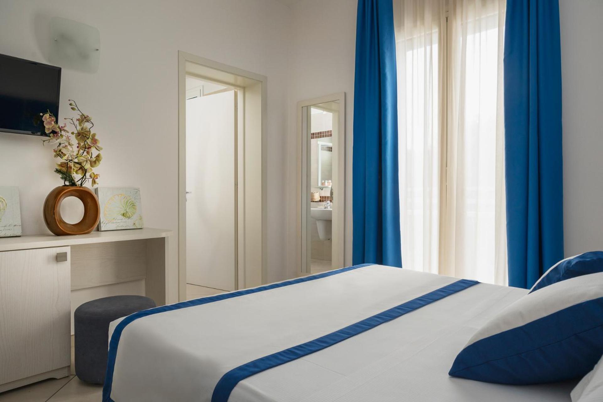 Hotel Embassy Riccione Luaran gambar