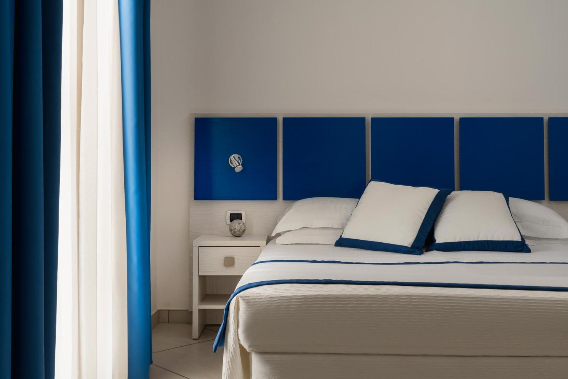Hotel Embassy Riccione Luaran gambar